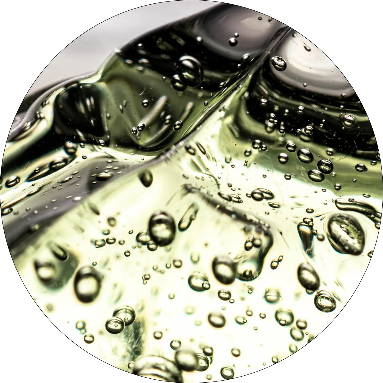 Texture huileuse avec bulles représentant le squalane
